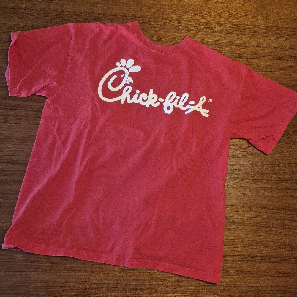 Chick-fil-A  Red Tee Medium